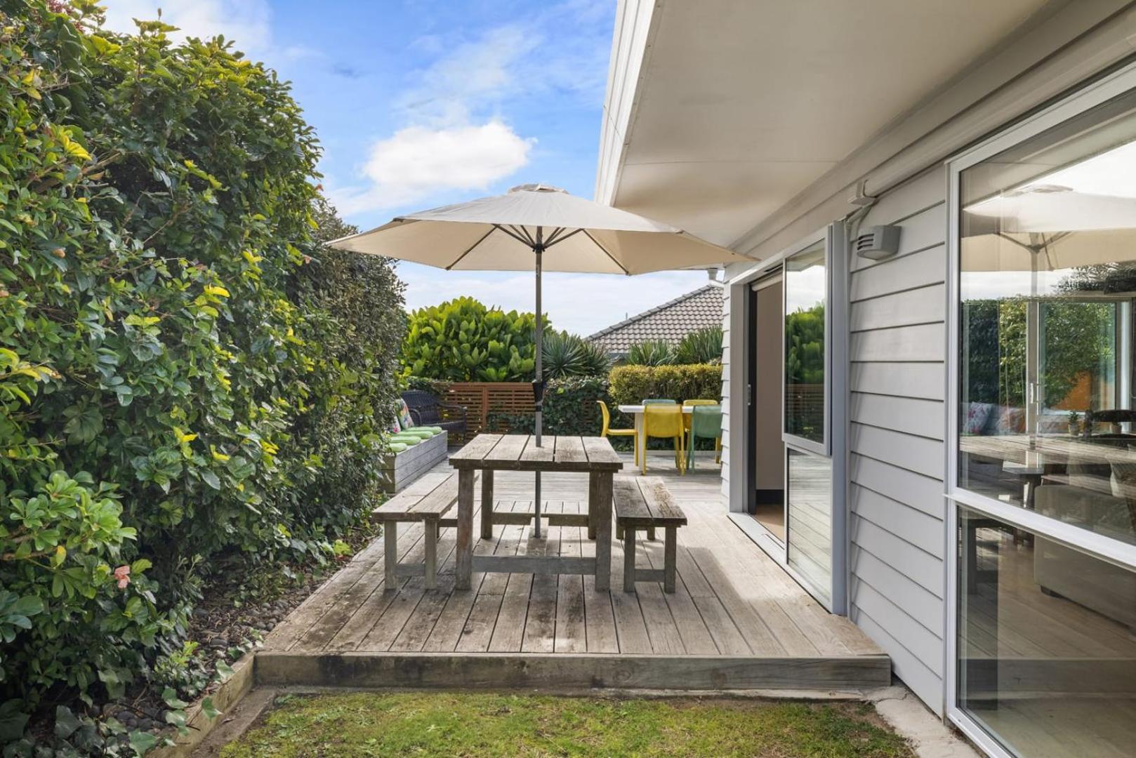 Seaside Beach Retreat - Outdoor Living Villa Mount Maunganui Exteriör bild